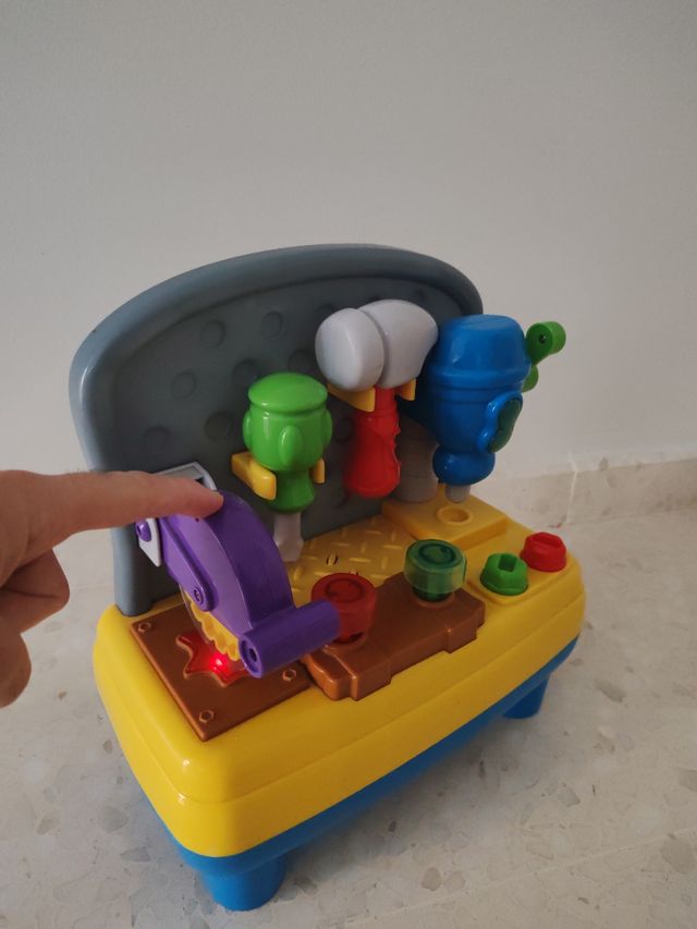 Andador correpasillos Vtech + Mesa banco trabajo