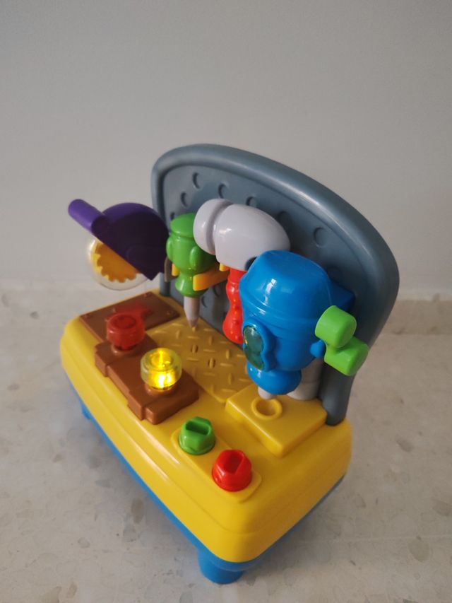 Andador correpasillos Vtech + Mesa banco trabajo