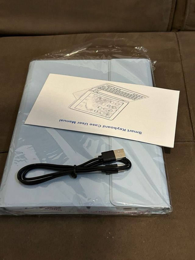 Teclado funda  Samsung Tab A8 X200/X205/X207