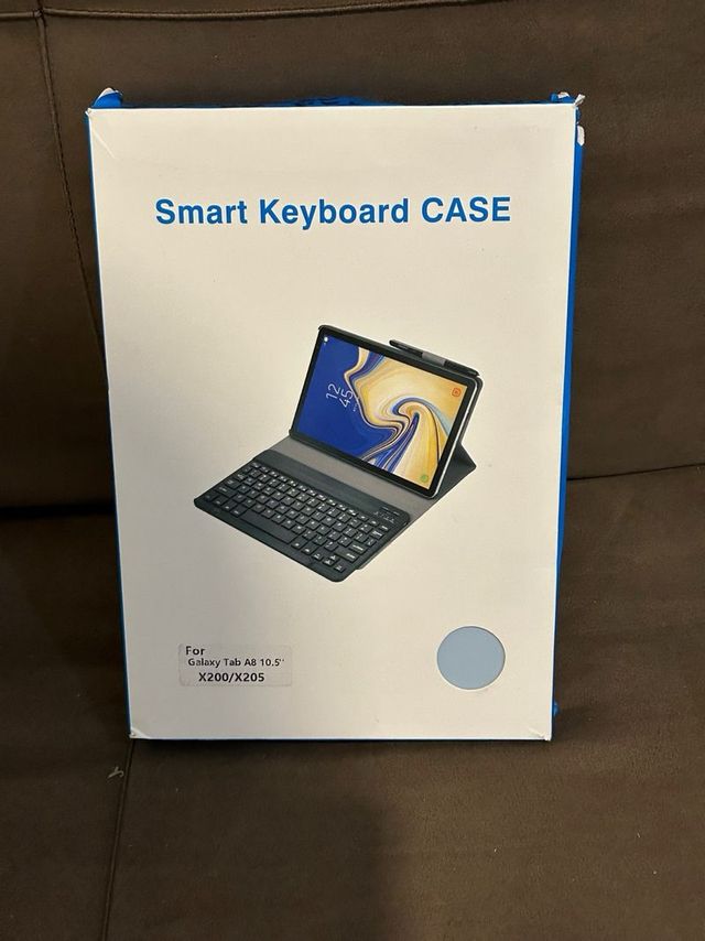 Teclado funda  Samsung Tab A8 X200/X205/X207