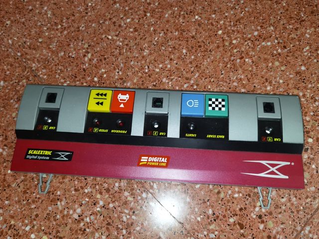 Centralita scalextric digital system