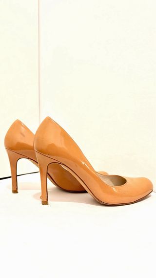 Lacado beige L.K. Bennett Zapatos de tacón