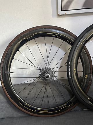 Ruedas de HED x Dosnoventa carbono