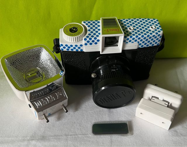 Macchina fotografica analogica Diana F Lomo
