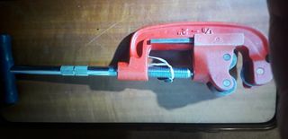 Tagliatubi per idraulici nuova