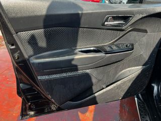 TOYOTA C-HR HIBRIDO 2023