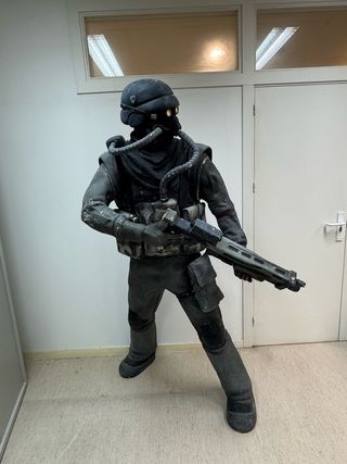 Figura Helghast tamaño real