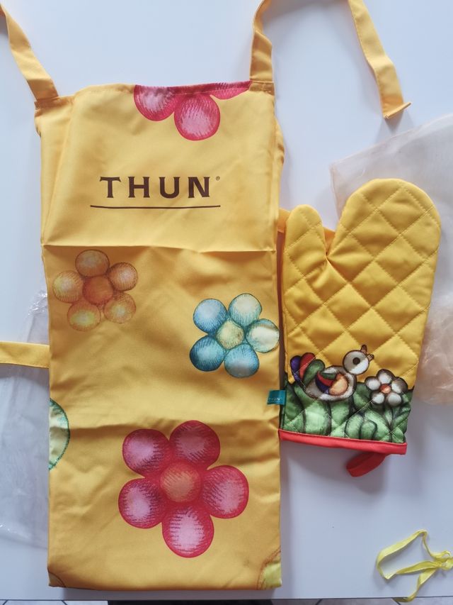 Grembiule e Guantone Thun