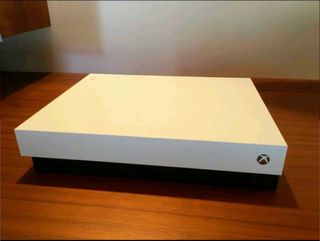Xbox One X Fallout 76 Edición Limitada con juego 