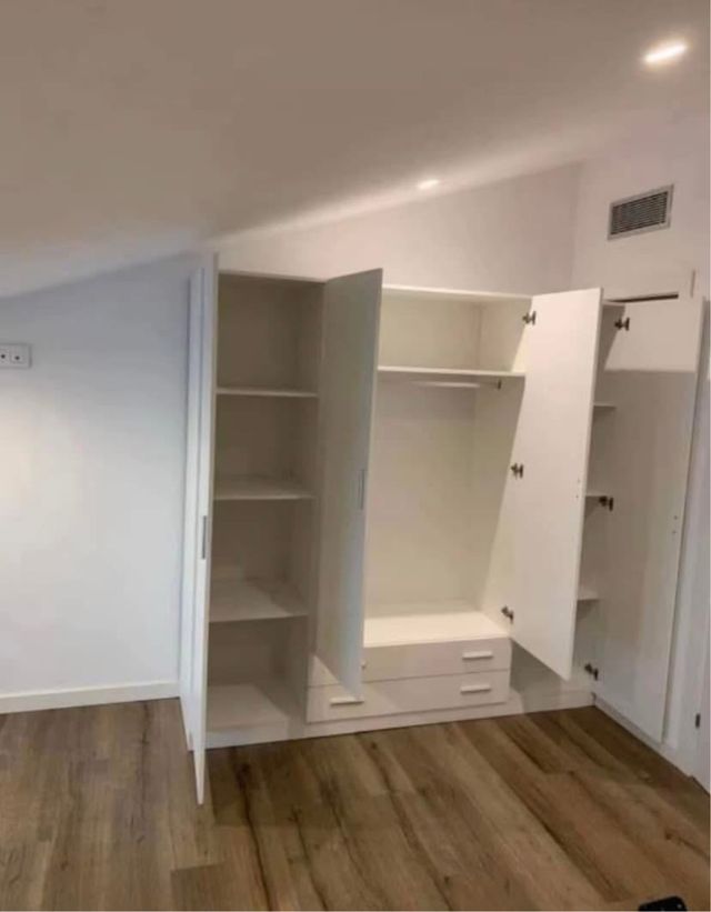 roupeiros e sofás e colchões