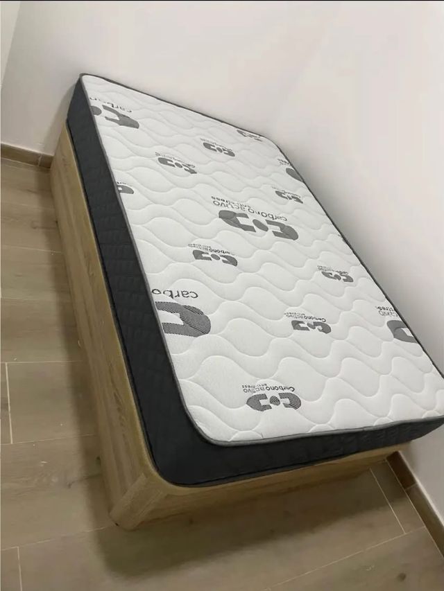 roupeiros e sofás e colchões