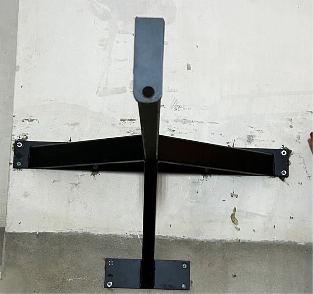 Estructura de Hierro “Gancho Saco De Boxeo”