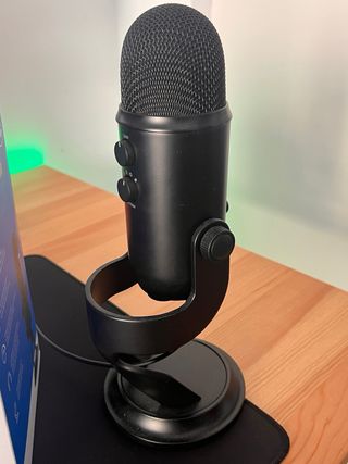 Monitor microfono y webcam