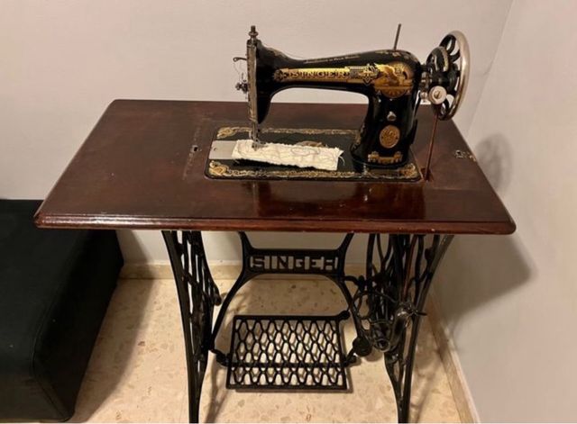 Maquina de coser SINGER