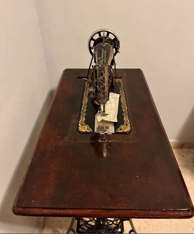 Maquina de coser SINGER