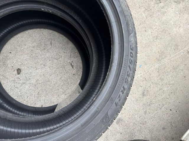 Neumaticos 305 35 R21
