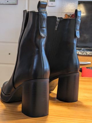 Botines negros Nuevos talla 41