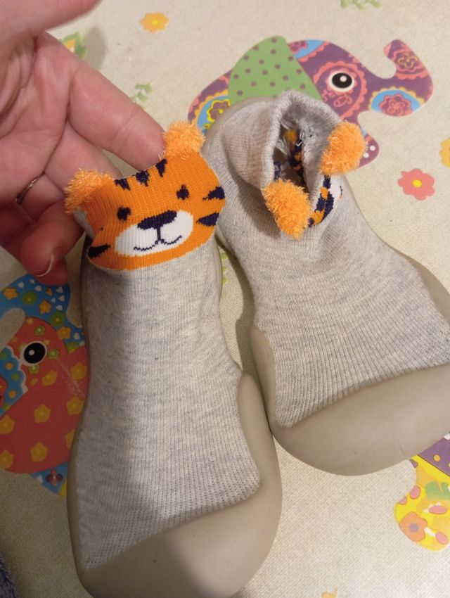 Zapatillas respetuosas 26-27