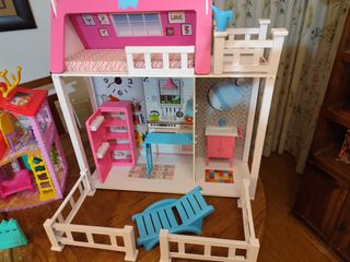 Casa de Nancy y casa de Enchantimals