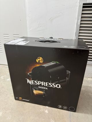 Vendo cafetera Nespresso Krups negra