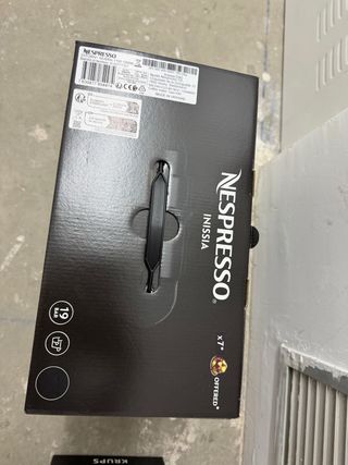 Vendo cafetera Nespresso Krups negra