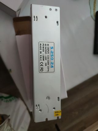 2 Adaptadores de unidad de fuente de alimen