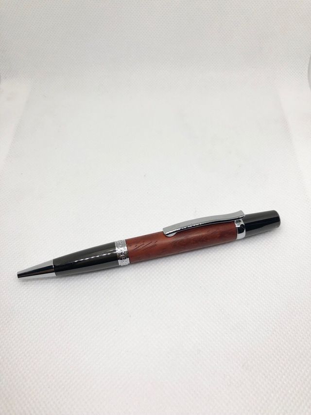 Penna a sfera in legno di Padouk con custodia