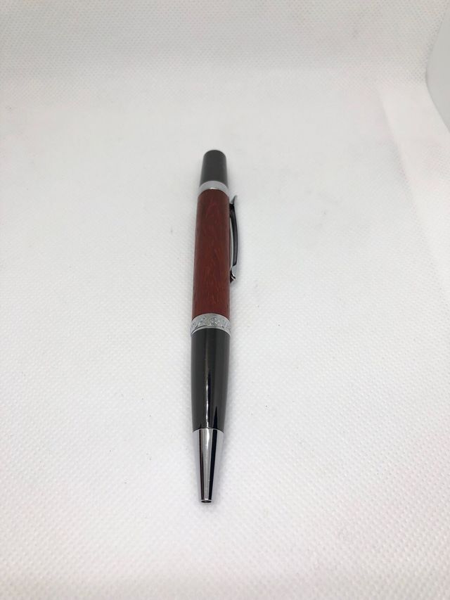 Penna a sfera in legno di Padouk con custodia