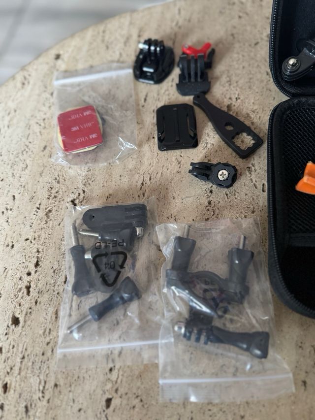 Maleta con accesorios para gopro