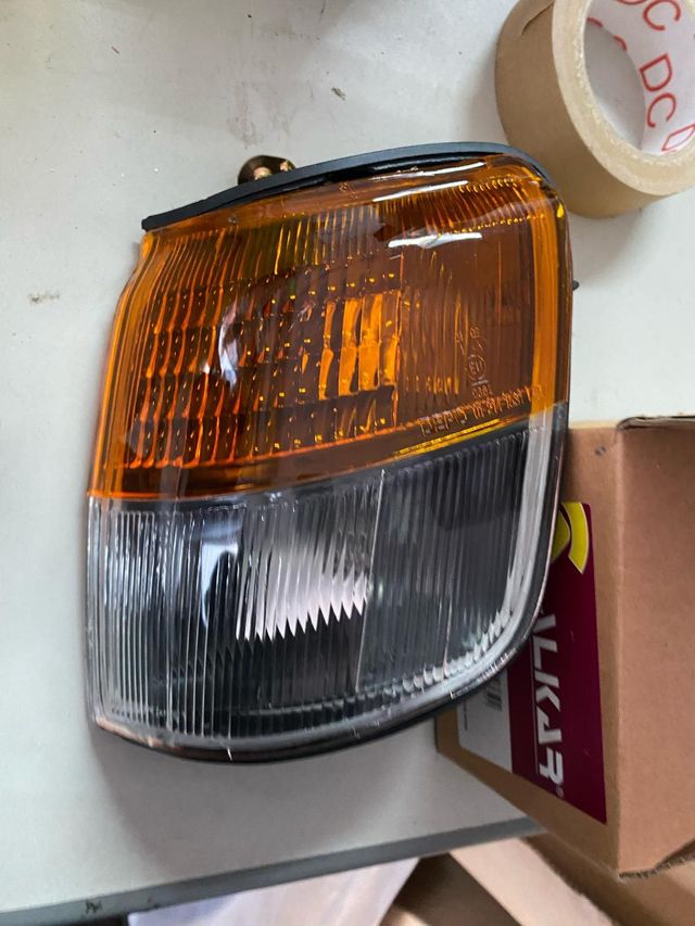 Piloto delantero izquierdo