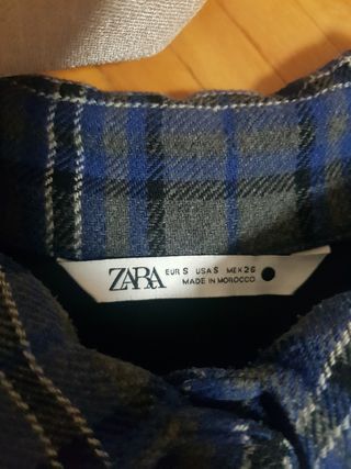 Conjunto pantalón y sobrecamisa  Zara