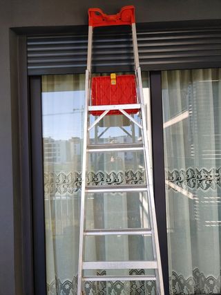 ESCALERA DE TIJERA ALUMINIO REFORZADO 7 PELDAÑOS.