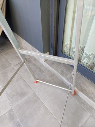 ESCALERA DE TIJERA ALUMINIO REFORZADO 7 PELDAÑOS.