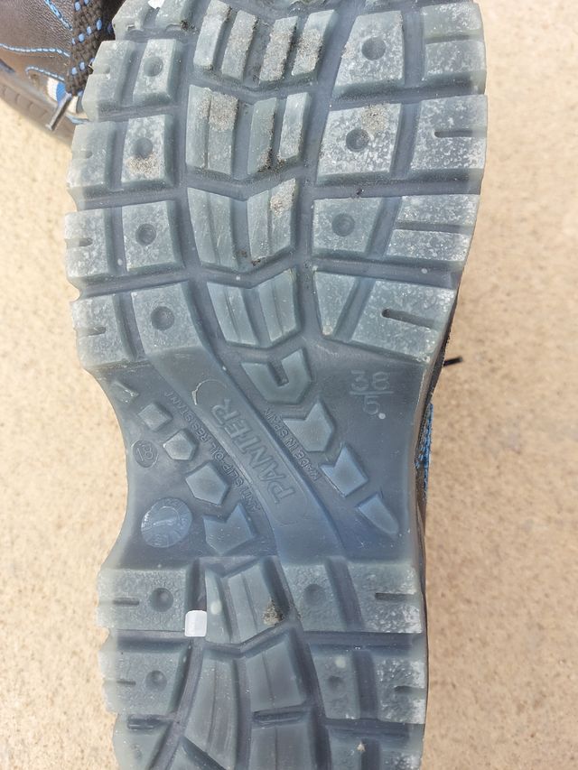Zapatos trabajo chico