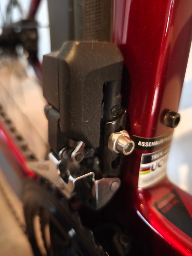 Desviador Shimano 105 Di2 FD-R7150