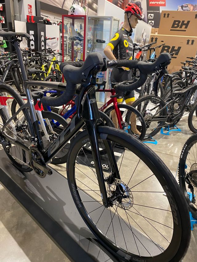 ¡ OFERTA ! BH RS1 3.0 NEGRA TLF: 954370589