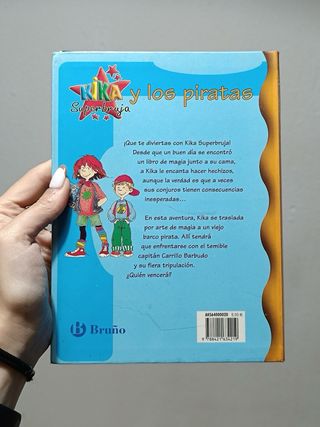 Libro Kika Superbruja y los piratas