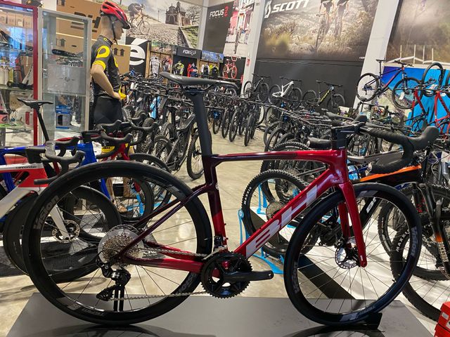 ¡ OFERTA ! BH RS1 3.0 ROJA TLF: 954370589