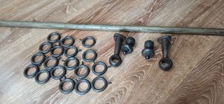 Barra de cortina, 18 anillas de plástico duro.