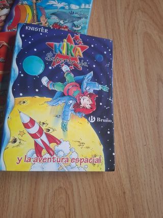 Kika Superbruja y la aventura espacial (Kika Superbruja / Kika Superwitch) (Spanish Edition)