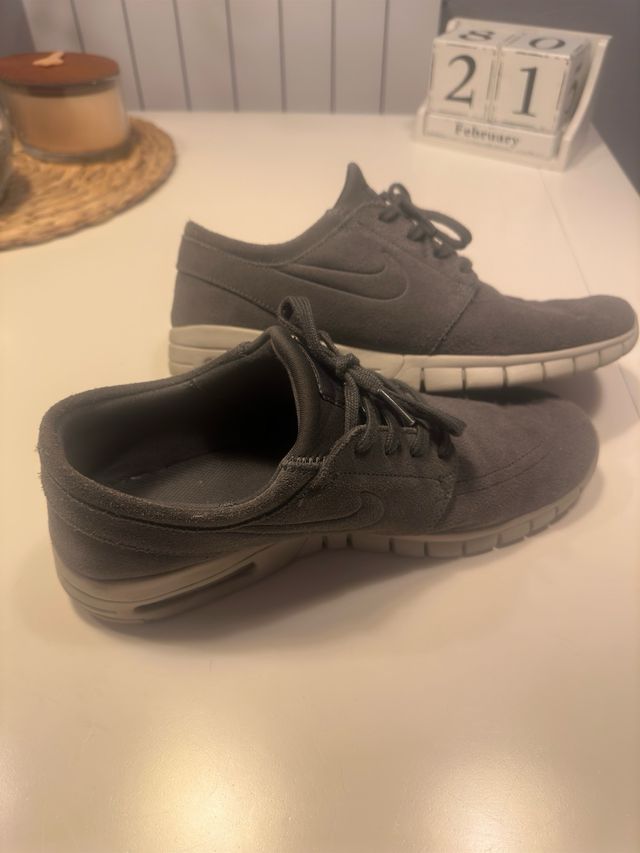 NIKE SB stefan janoski