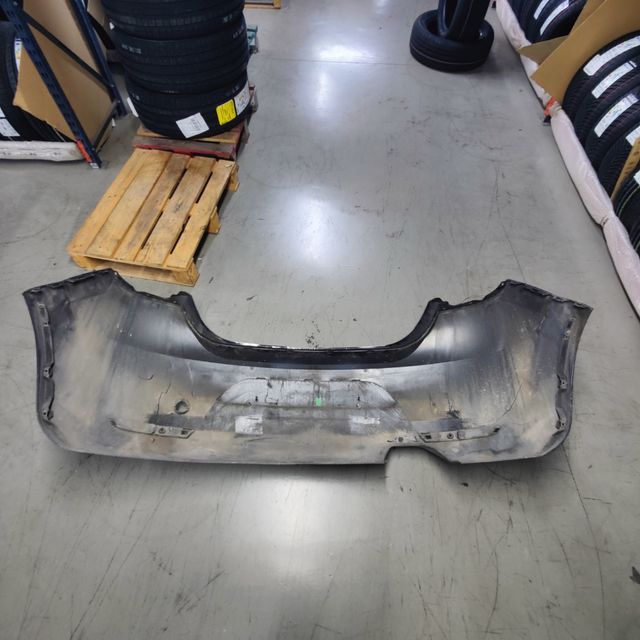 Paragolpes trasero Seat León