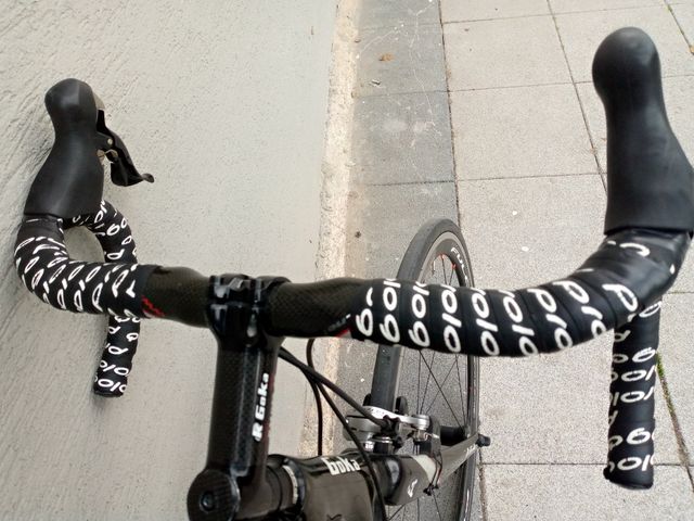 ¡OFERTA!. Bicicleta carbono Goka carretera.