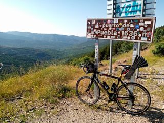 ¡OFERTA!. Bicicleta carbono Goka carretera.
