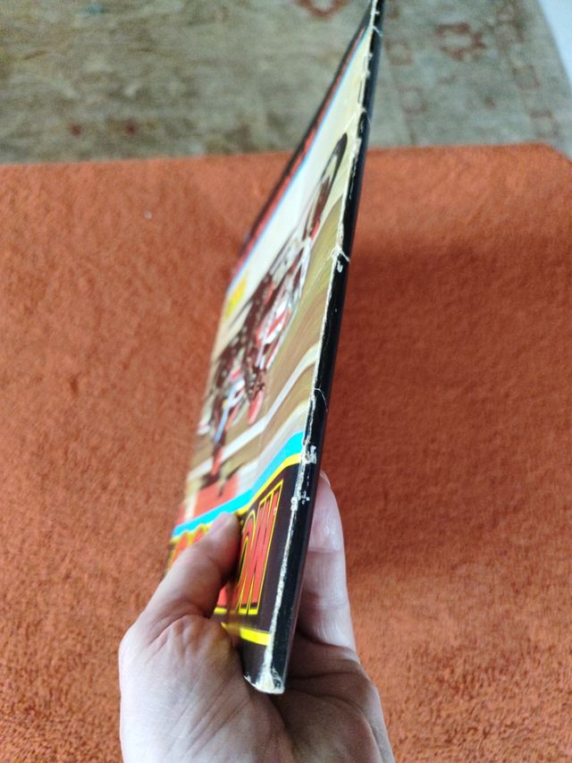 Álbum MOTO 80. Leer descripción.