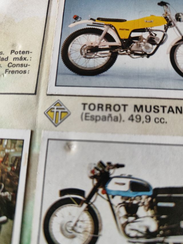Álbum MOTO 80. Leer descripción.