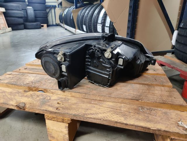 Faro derecho Seat León