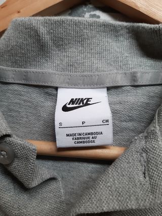 Polo Nike gris talla S