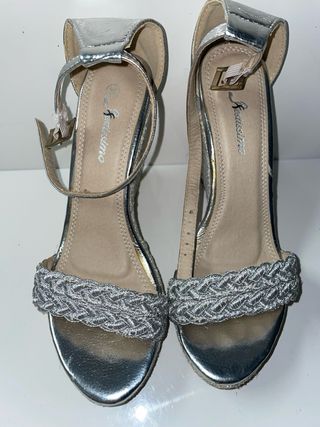 Zapatos festissimo color plateado N38