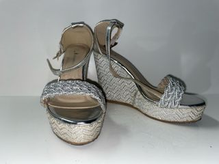 Zapatos festissimo color plateado N38